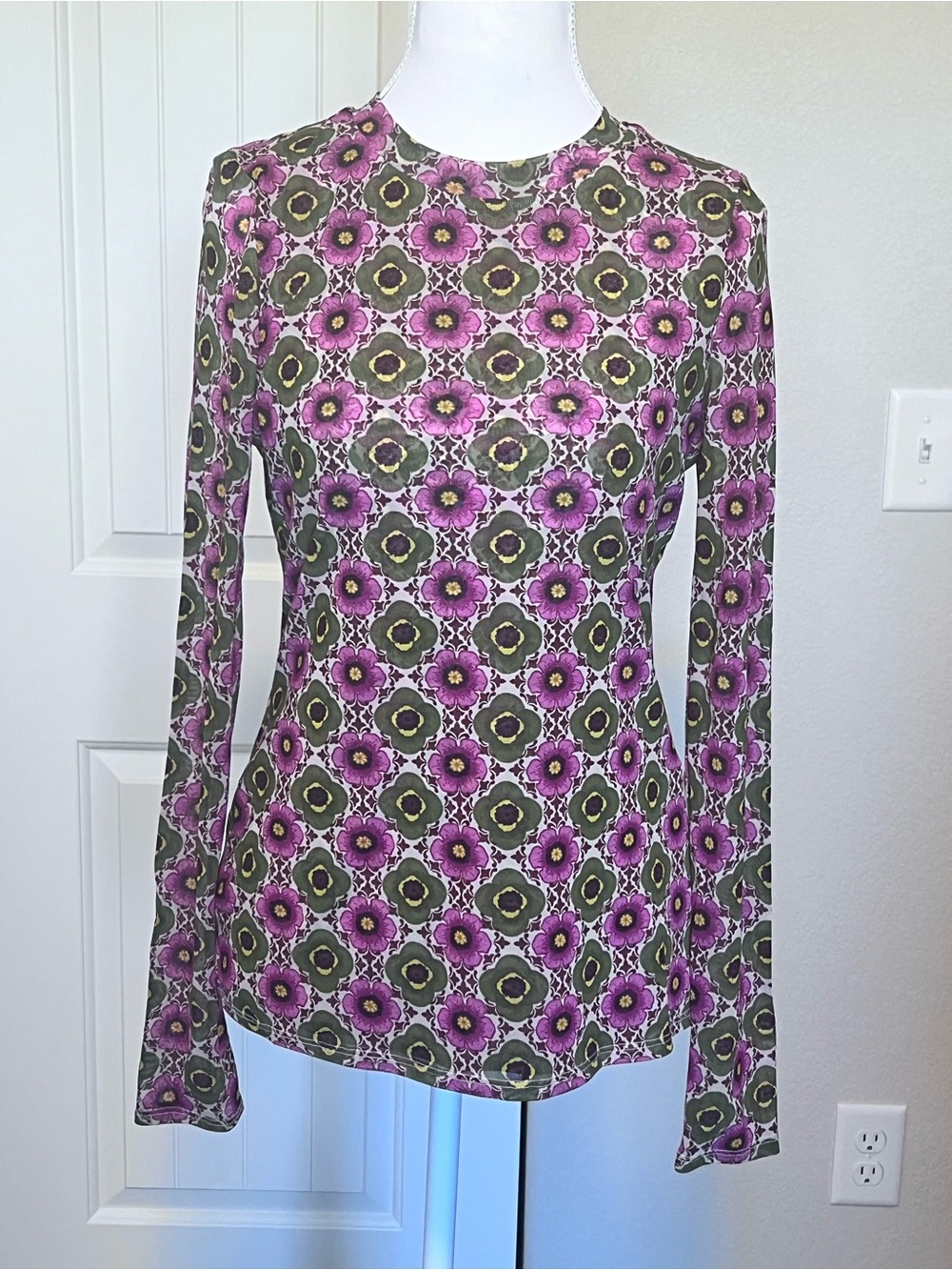 Mesh Pink & Olive Floral Long Shear Sleeve Top / Double Meshed Bodice Sz Small